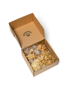 Подарочный набор орехов и сухофруктов № 35 (1 кг.)