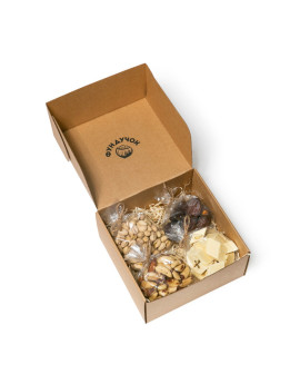 Подарочный набор орехов, сухофруктов и сладостей № 21 (1 кг.)