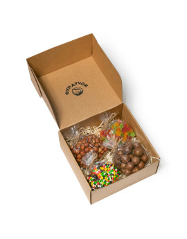 Подарочный набор орехов, цукатов и сладостей № 37 (1 кг.)